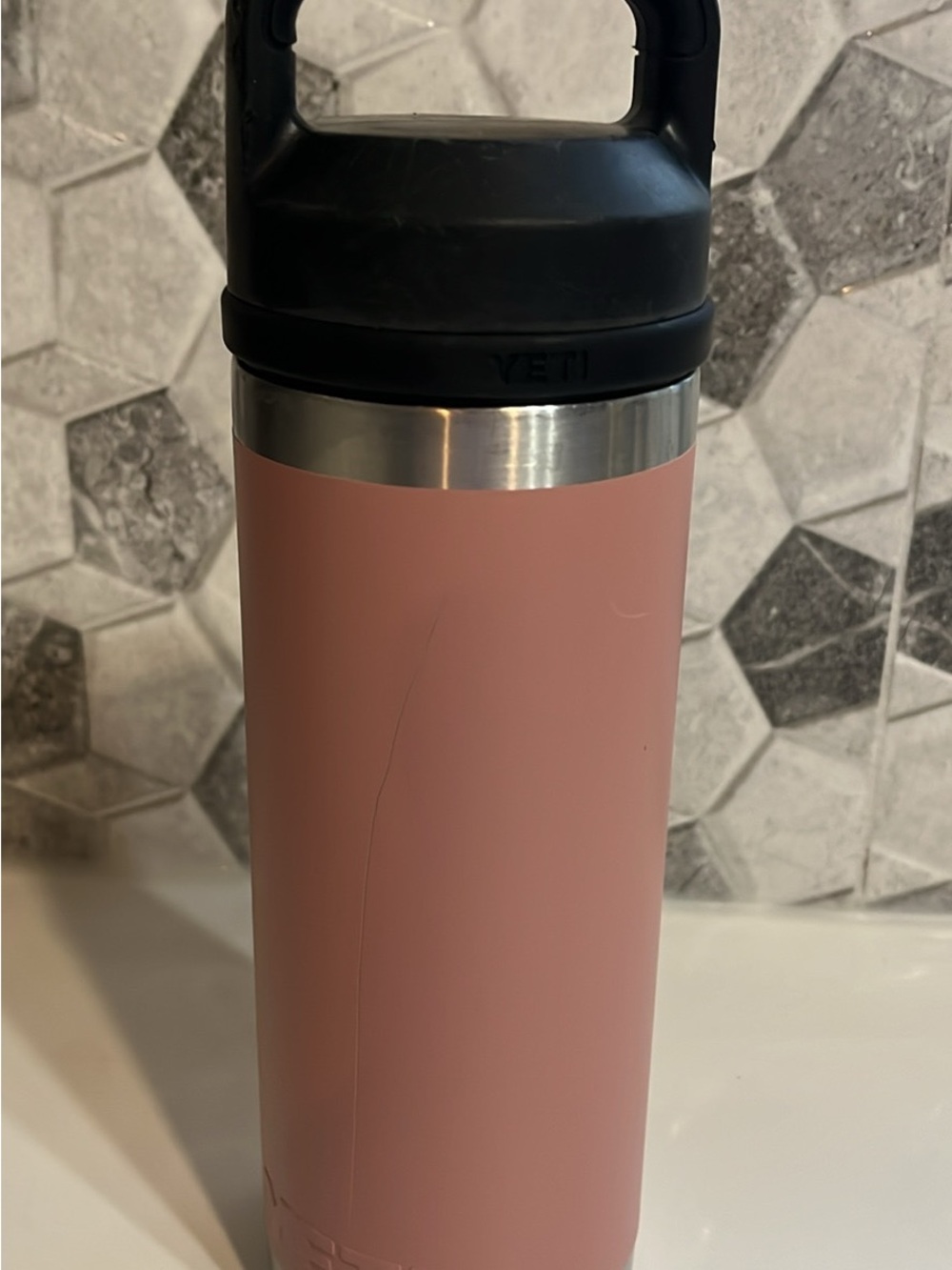 YETI 18oz Sandstone limited Edition Stainless Steel Travel Bottle chug cap